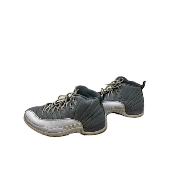 Athletic_Shoes